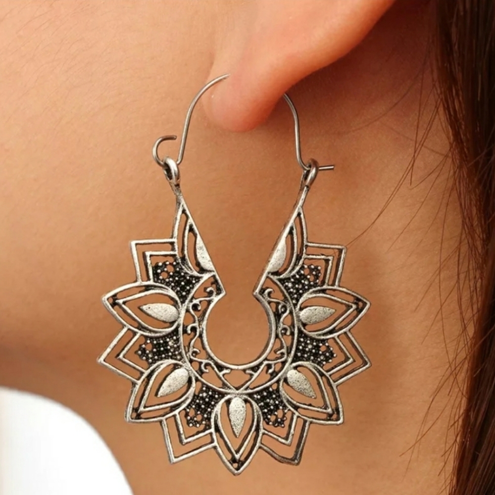 Vintage Style Flower Dangle Earrings